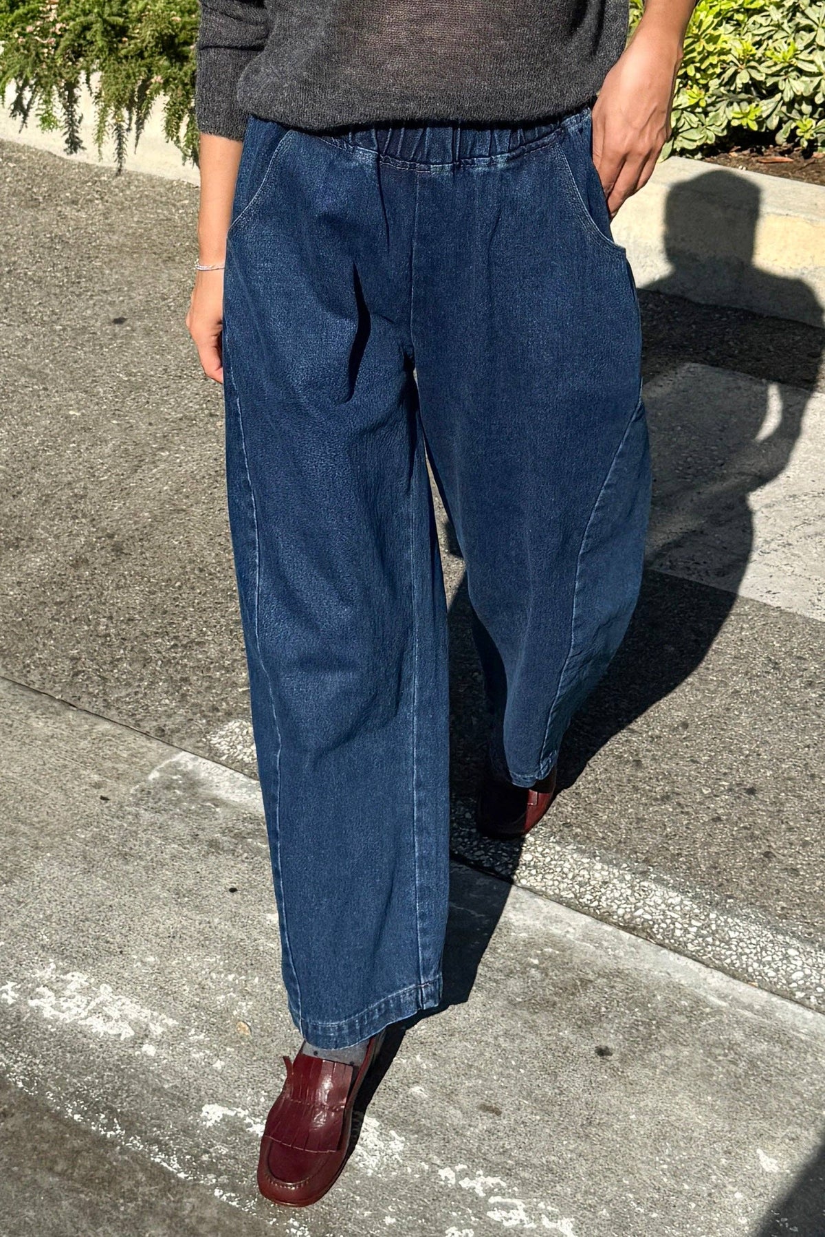 Pre-order Arc Pants denim by Le bon Shoppe