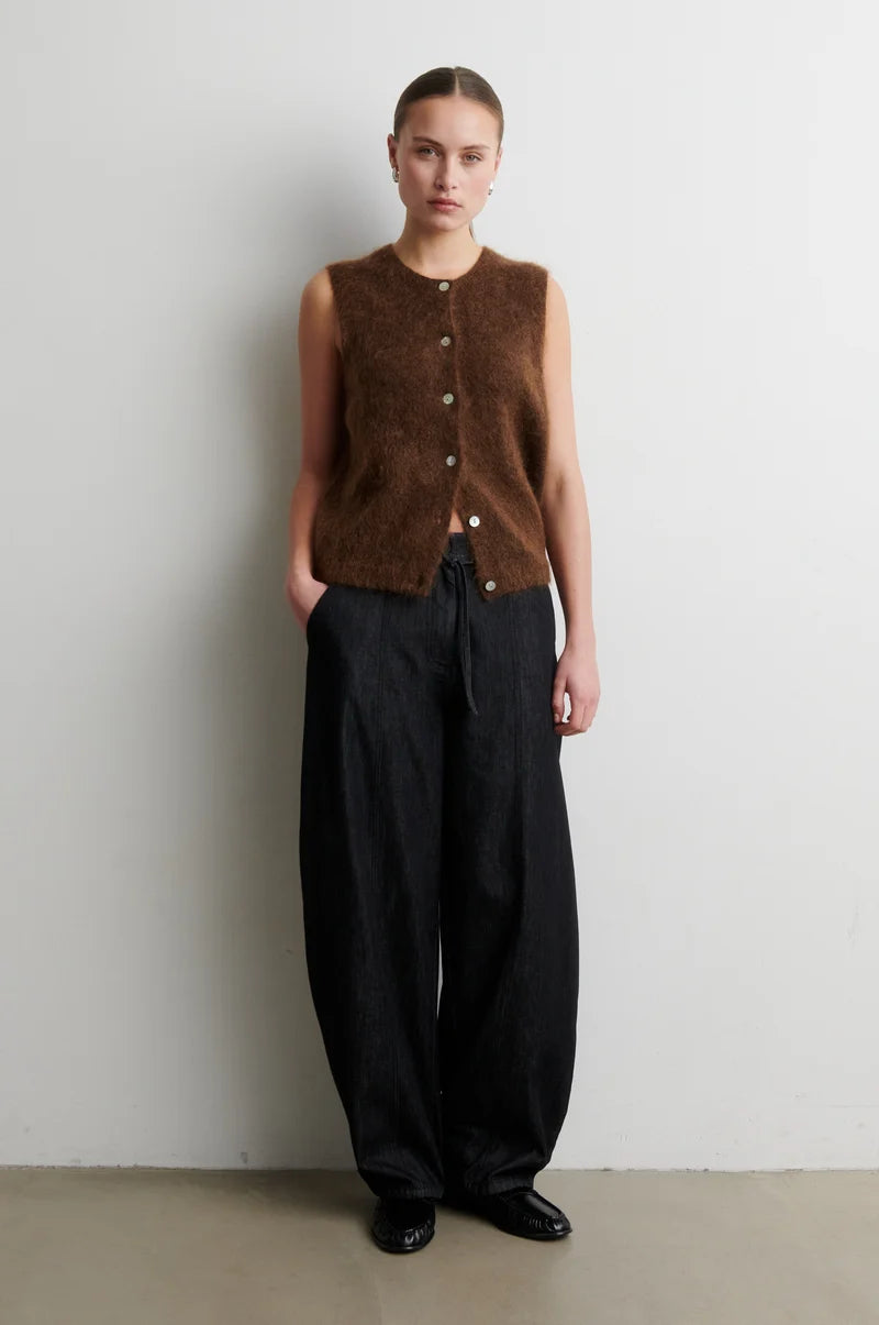 Brook Knut button vest by Second Female